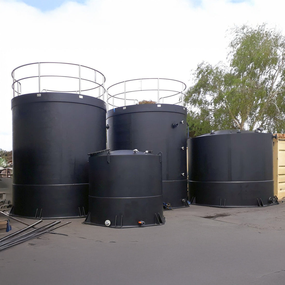 Custom Fabricated Vertical HDPE Tanks | BARR Plastics