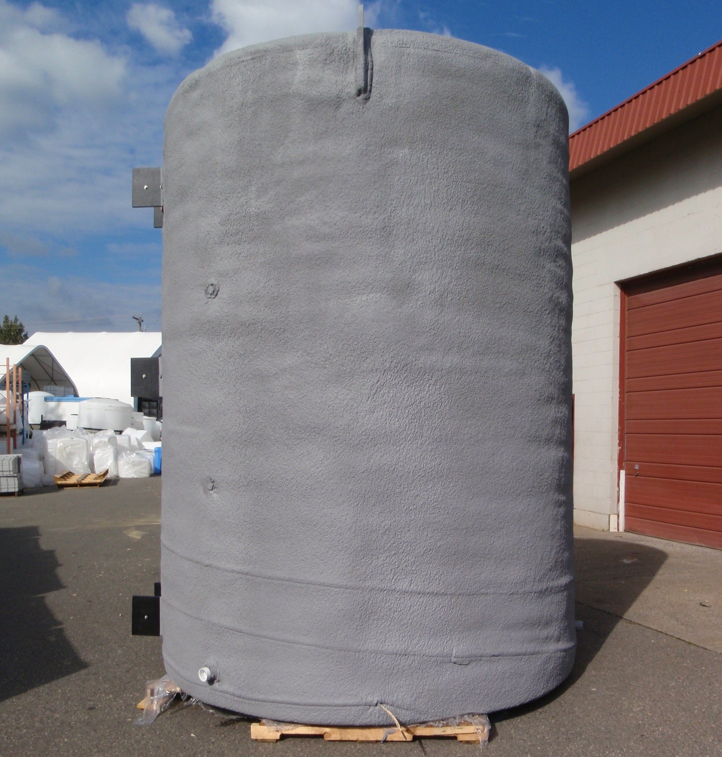 Custom Spray Foam Insulated & Heated Plastic Tanks – BARR Plastics